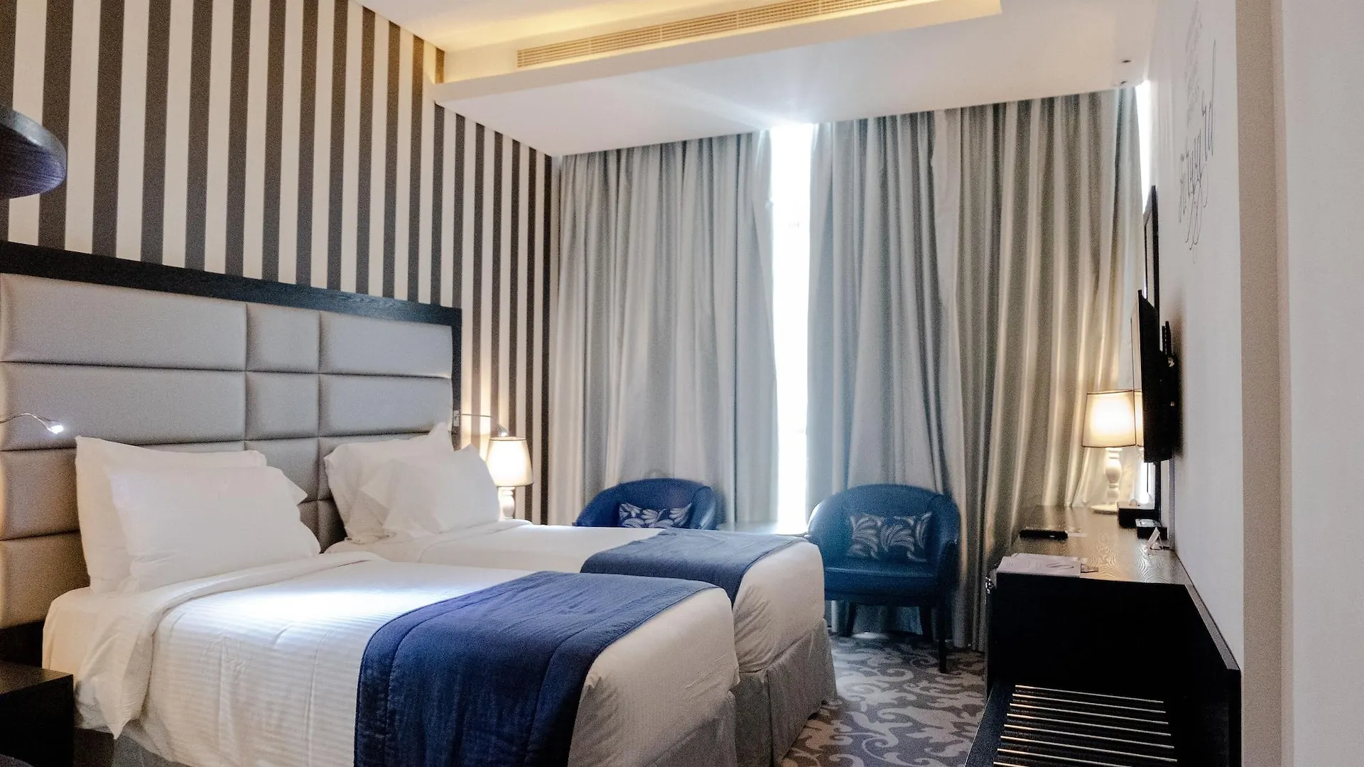 Signature 1 Hotel Tecom Ντουμπάι 4*,