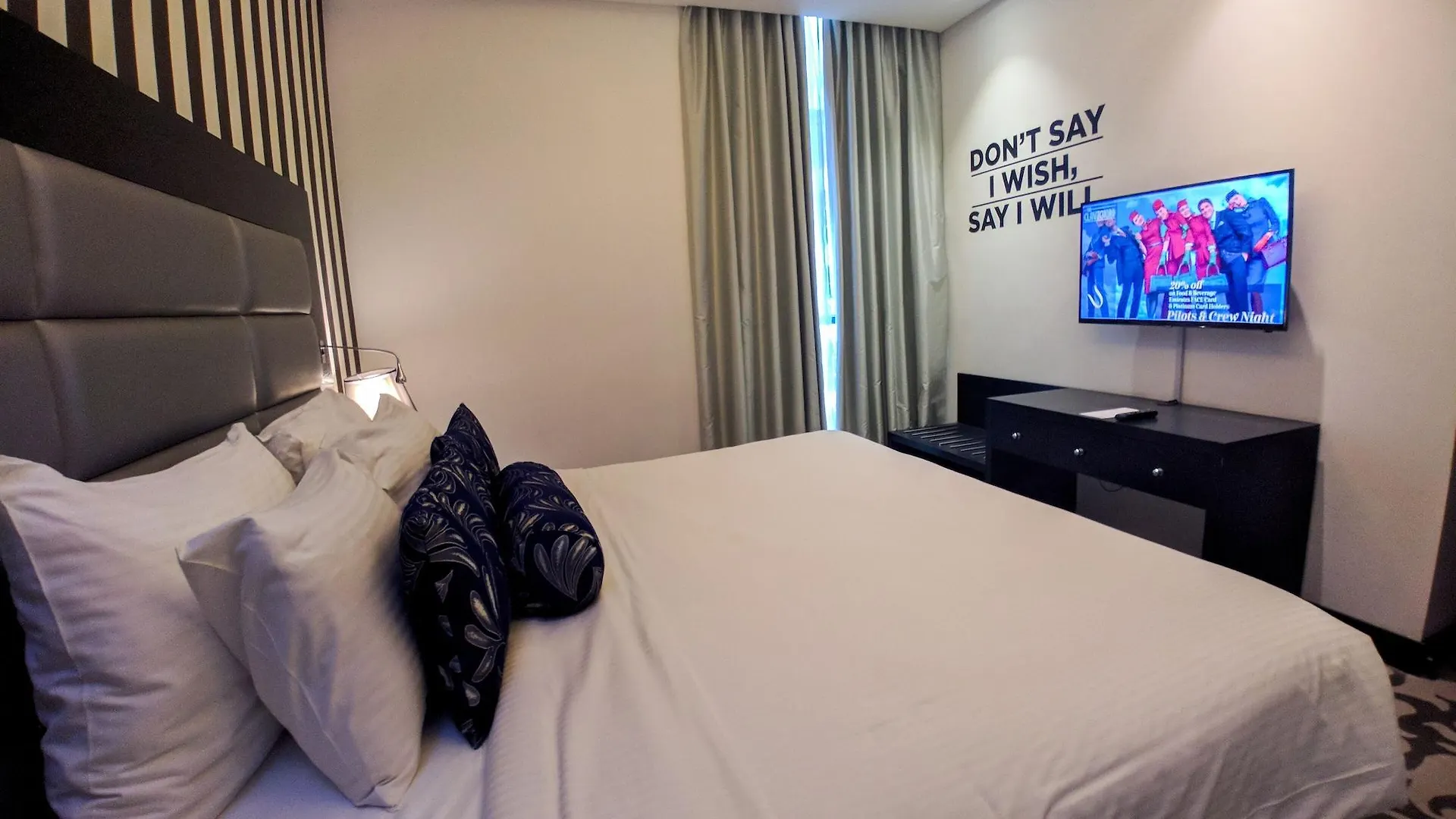 Signature 1 Hotel Tecom Ντουμπάι